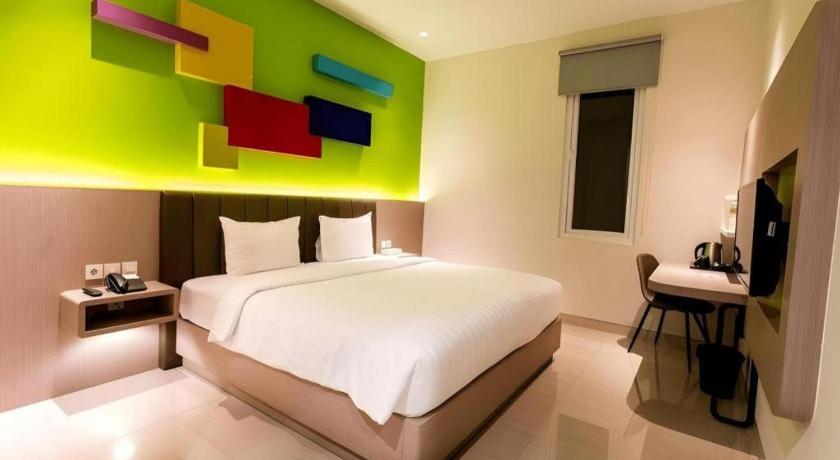 Zoom Dharmahusada Hotel Surabaya Ngoại thất bức ảnh